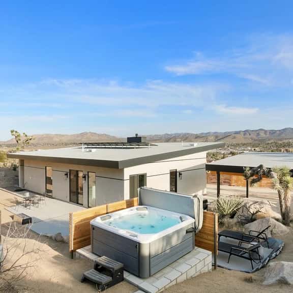Desert Ridge - Hot Tub, Fire Pit, Outdoor Shower! - Image 1