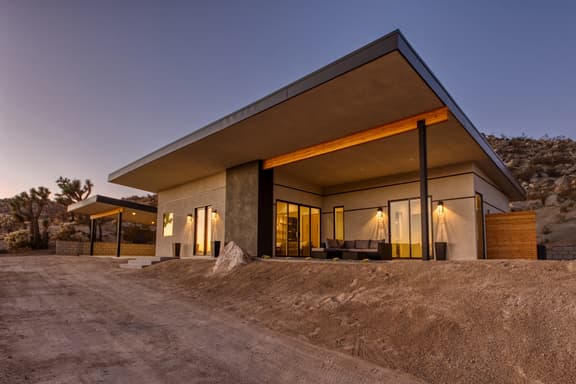 Desert Ridge - Hot Tub, Fire Pit, BBQ, Out Door Shower & Incredi
